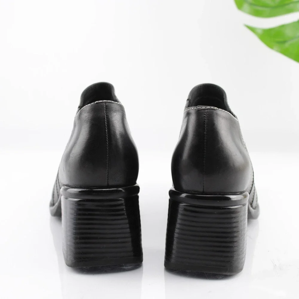 Clarks Womens Boot Size 6.5 M Black Leather Block Heel Square Toe Booties Comfy